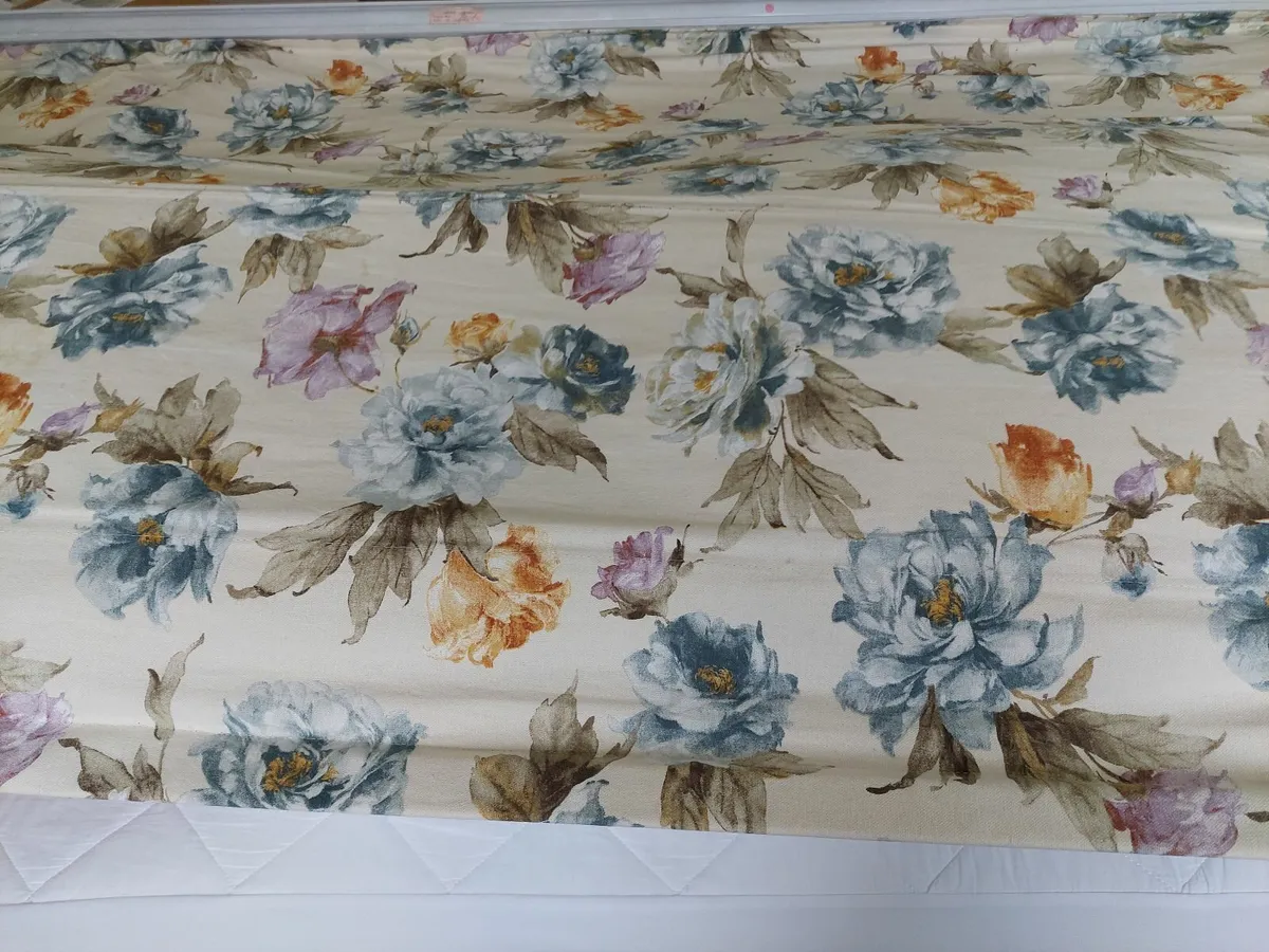 ROMAN   WINDOW  BLIND - Image 1