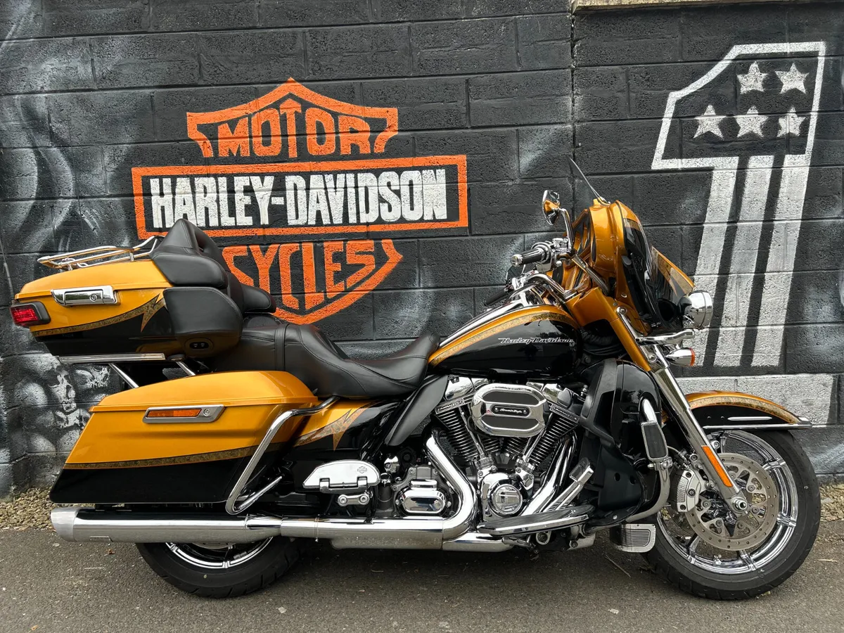 2015 HARLEY-DAVIDSON Ultra Ltd CVO - Image 1