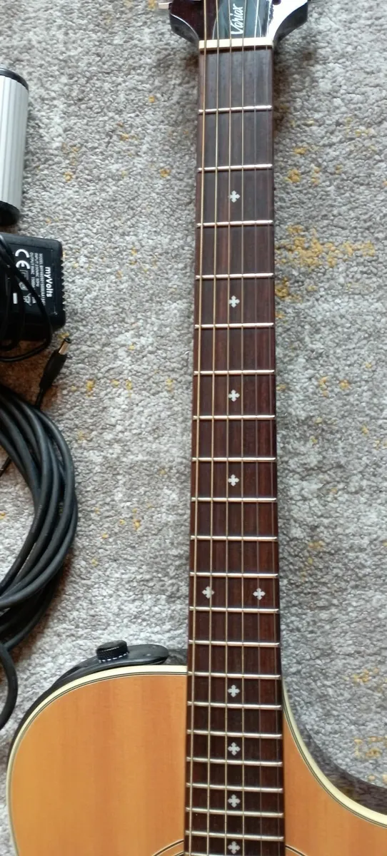 Guitar: Line 6 Variax 700 Electro Acoustic Guitar - Image 2