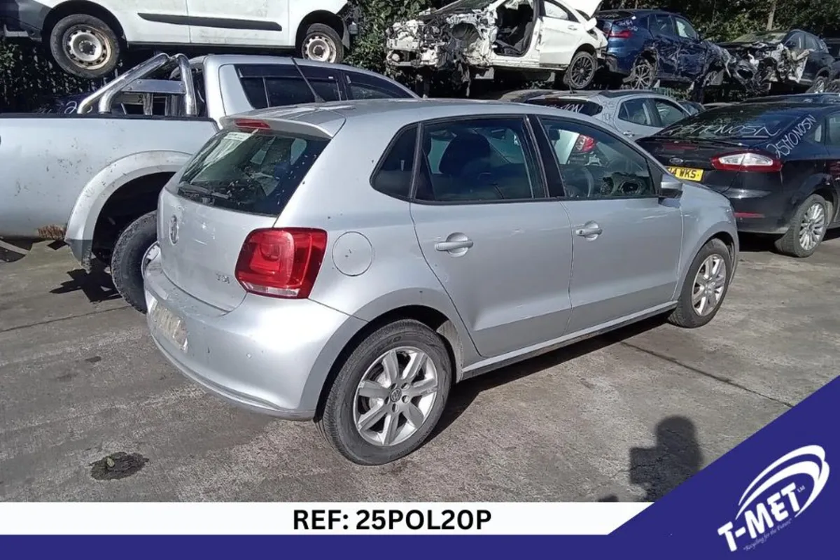 2013 VOLKSWAGEN POLO BREAKING FOR PARTS - Image 4