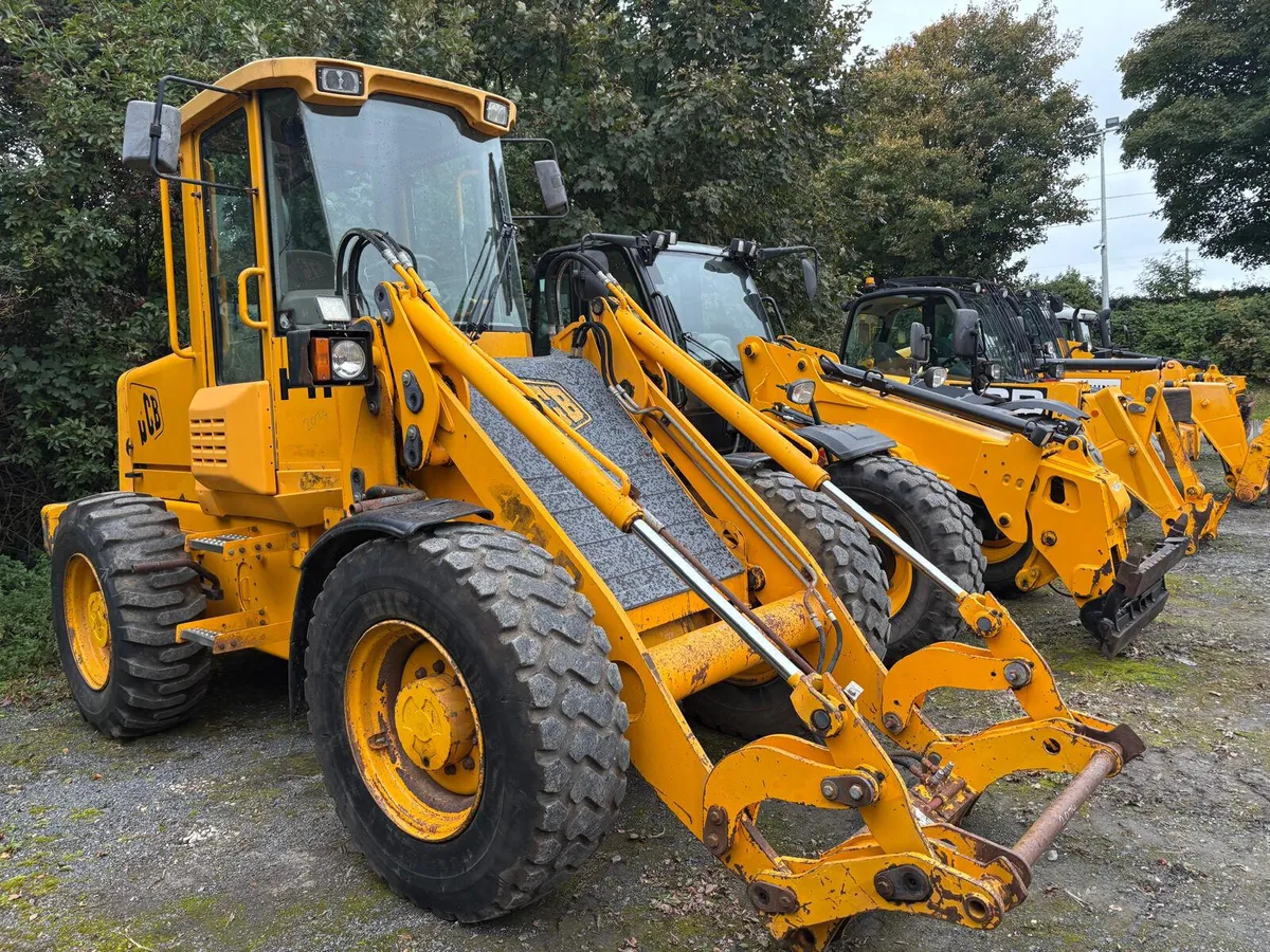 JCB 411 Loading Shovel - Image 4