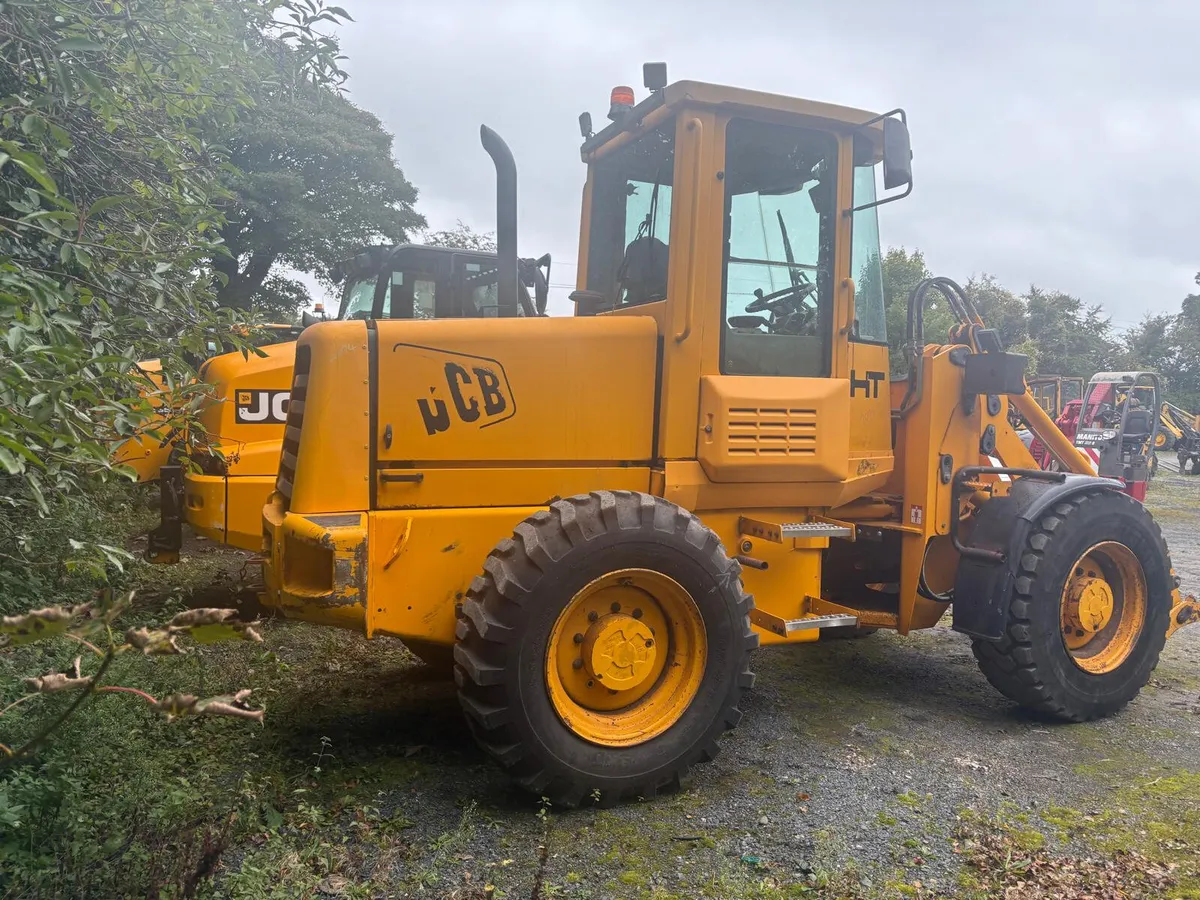 JCB 411 Loading Shovel - Image 3