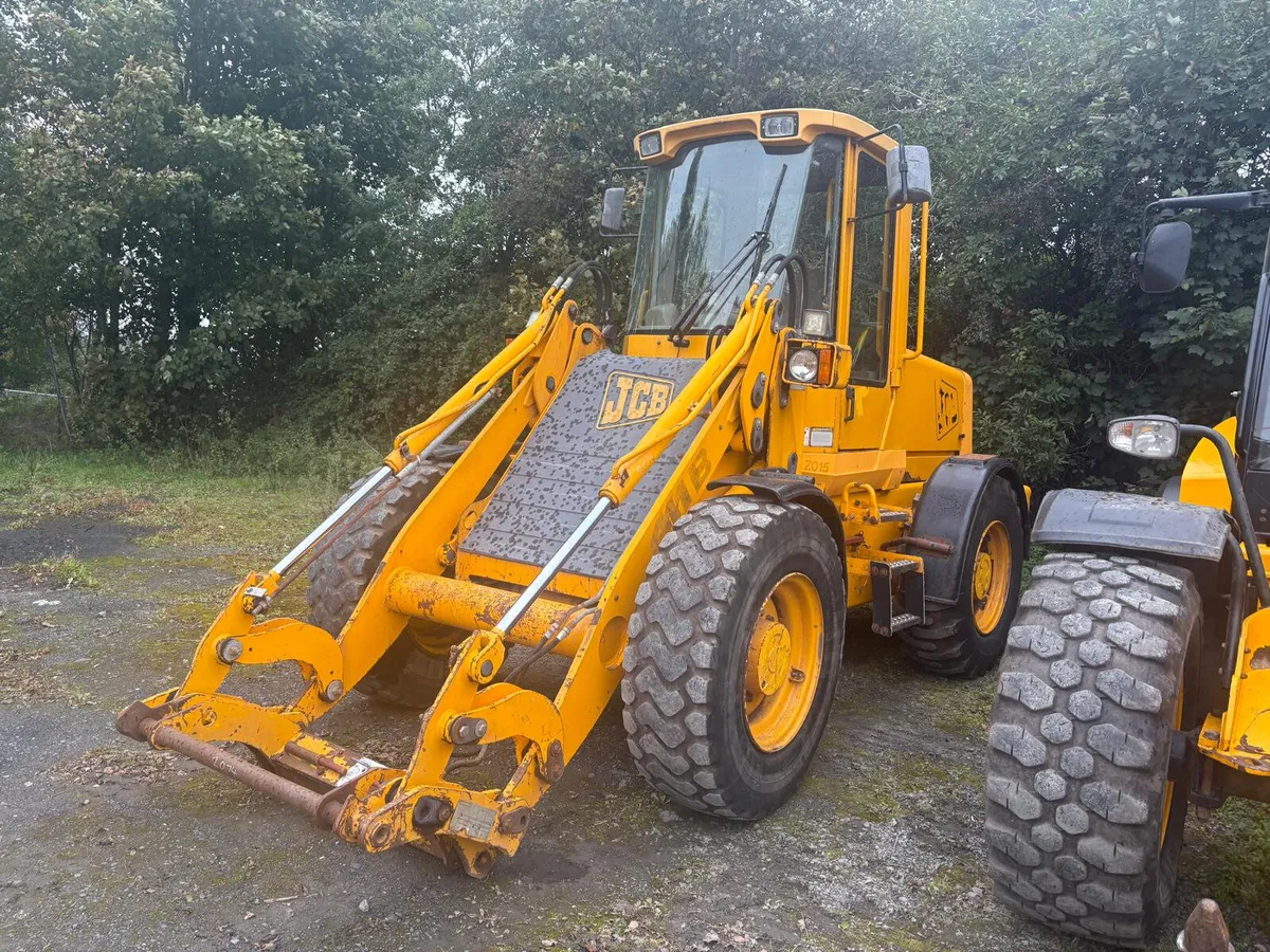 JCB 411 Loading Shovel - Image 1