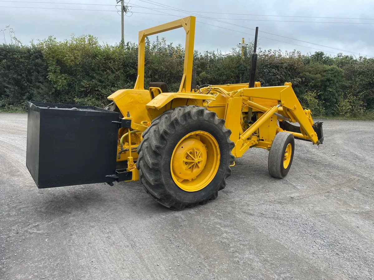 Massey ferguson 50 Loader - Image 3
