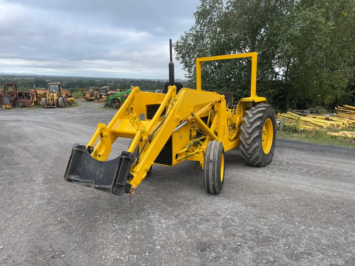 Massey ferguson 50 Loader - Image 1