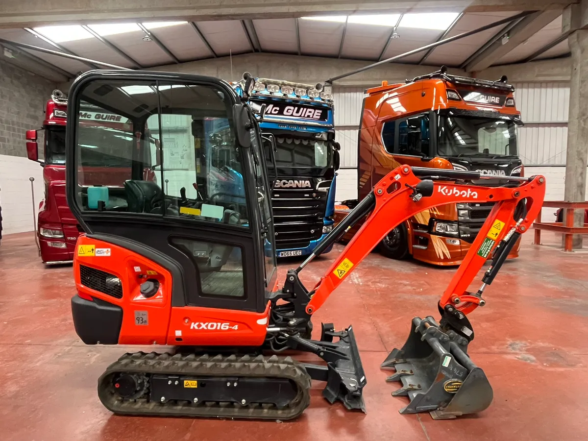 Kubota KX016-4 Cabbed Mini Digger - Image 1