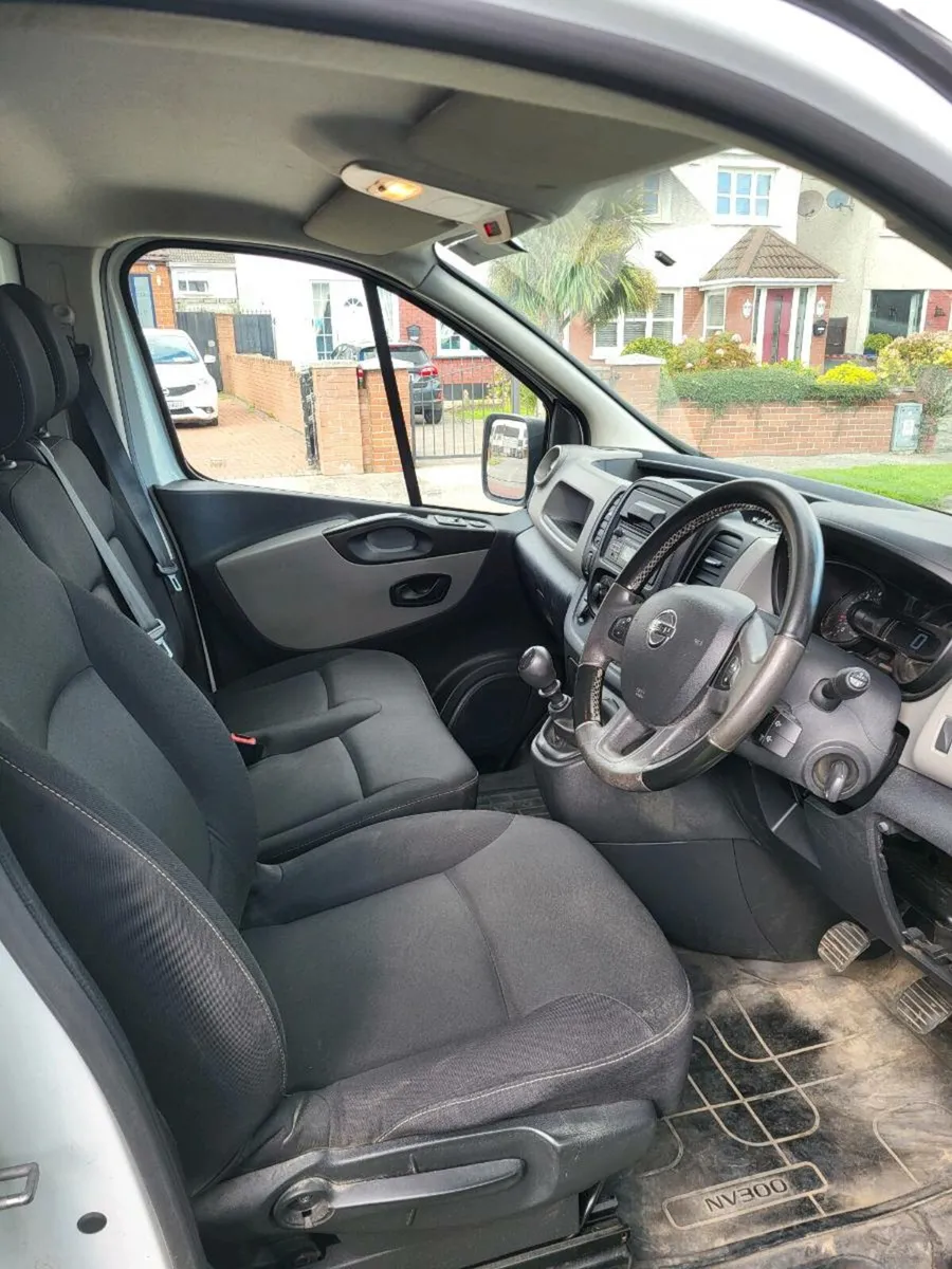 Nissan NV300 2018 - Image 4