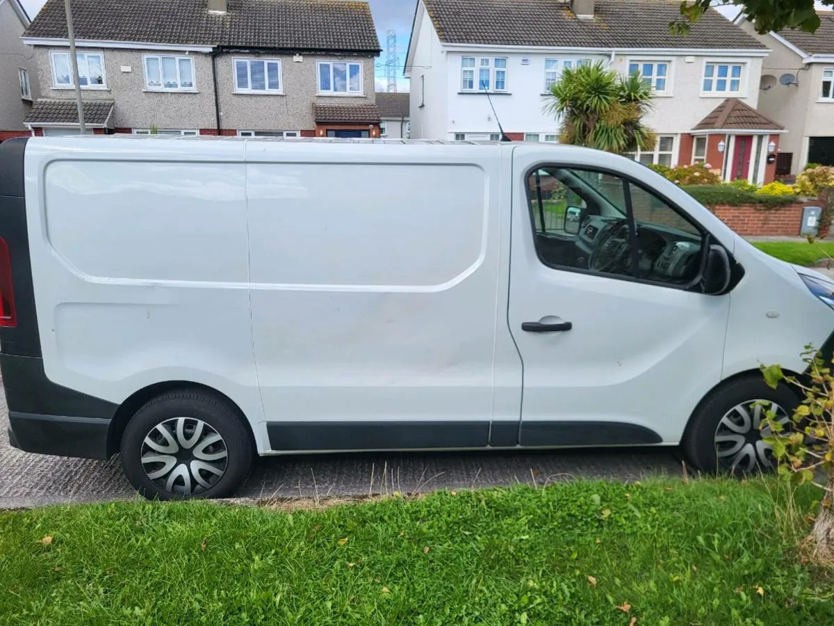 Nissan NV300 2018 - Image 2