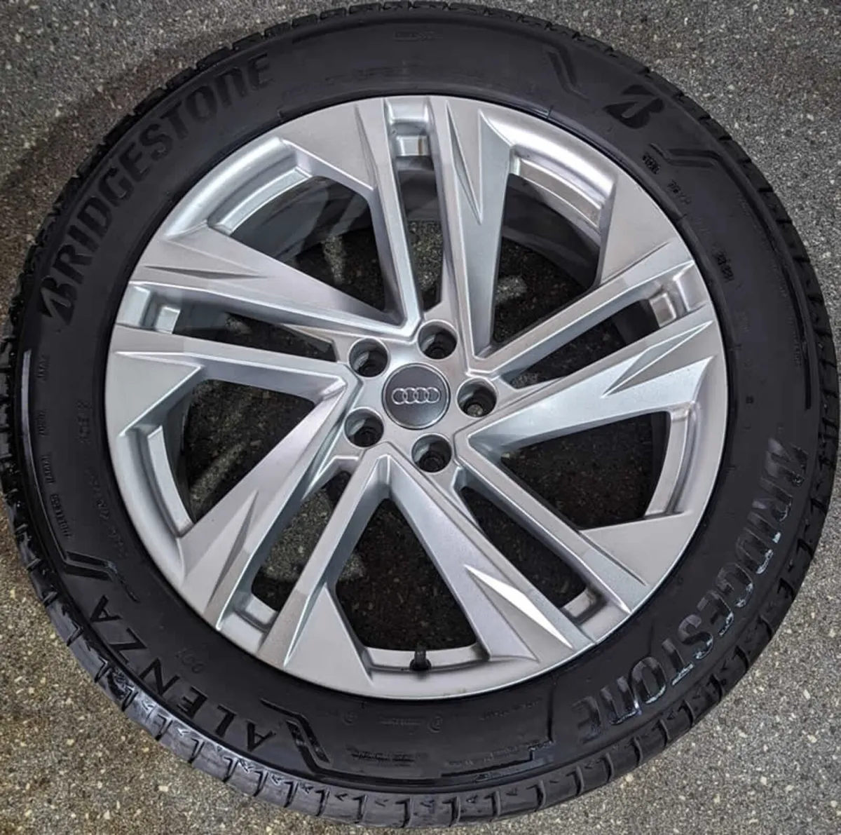 20" GENUINE OEM Q7 ALLOY WHEELS & BRIDGESTONE TYRE - Image 4