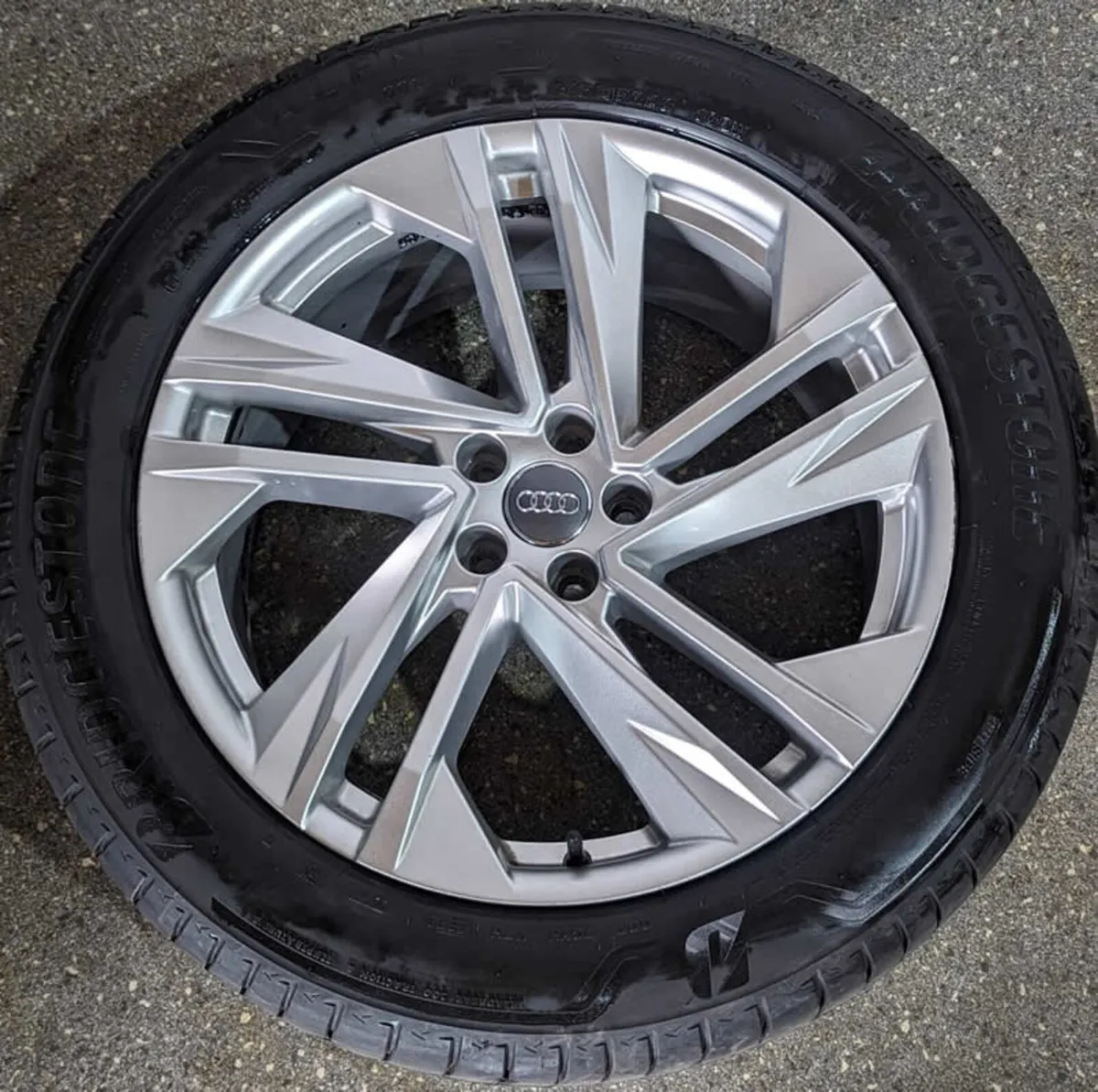 20" GENUINE OEM Q7 ALLOY WHEELS & BRIDGESTONE TYRE - Image 3