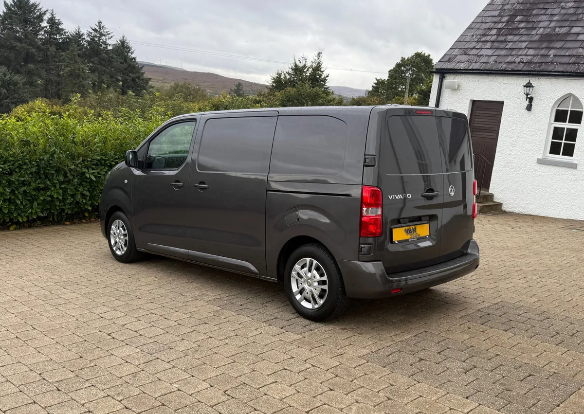 2023 Vauxhall Vivaro Sportive 1.5 2700 100bhp - Image 4