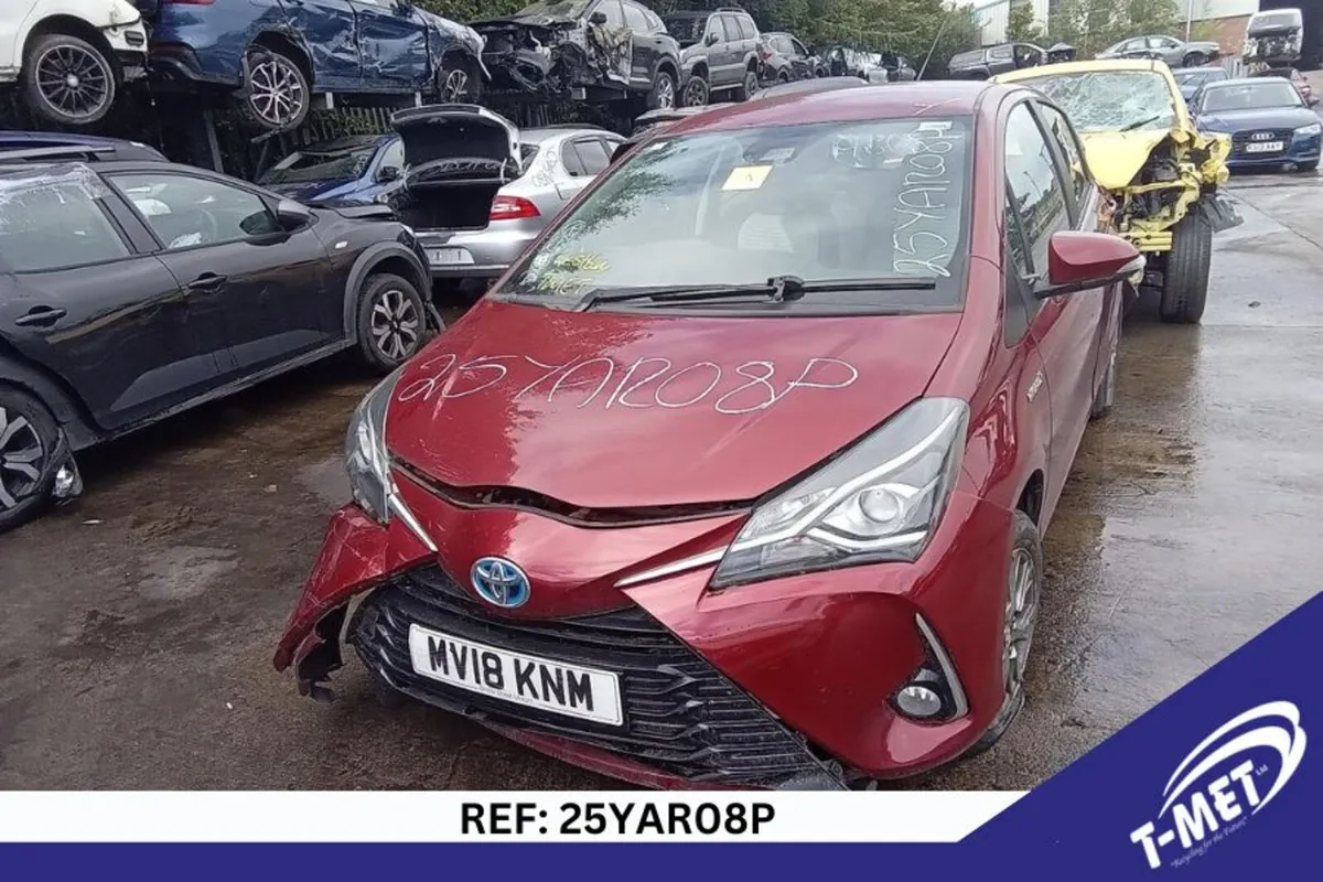 2018 TOYOTA YARIS BREAKING FOR PARTS - Image 2
