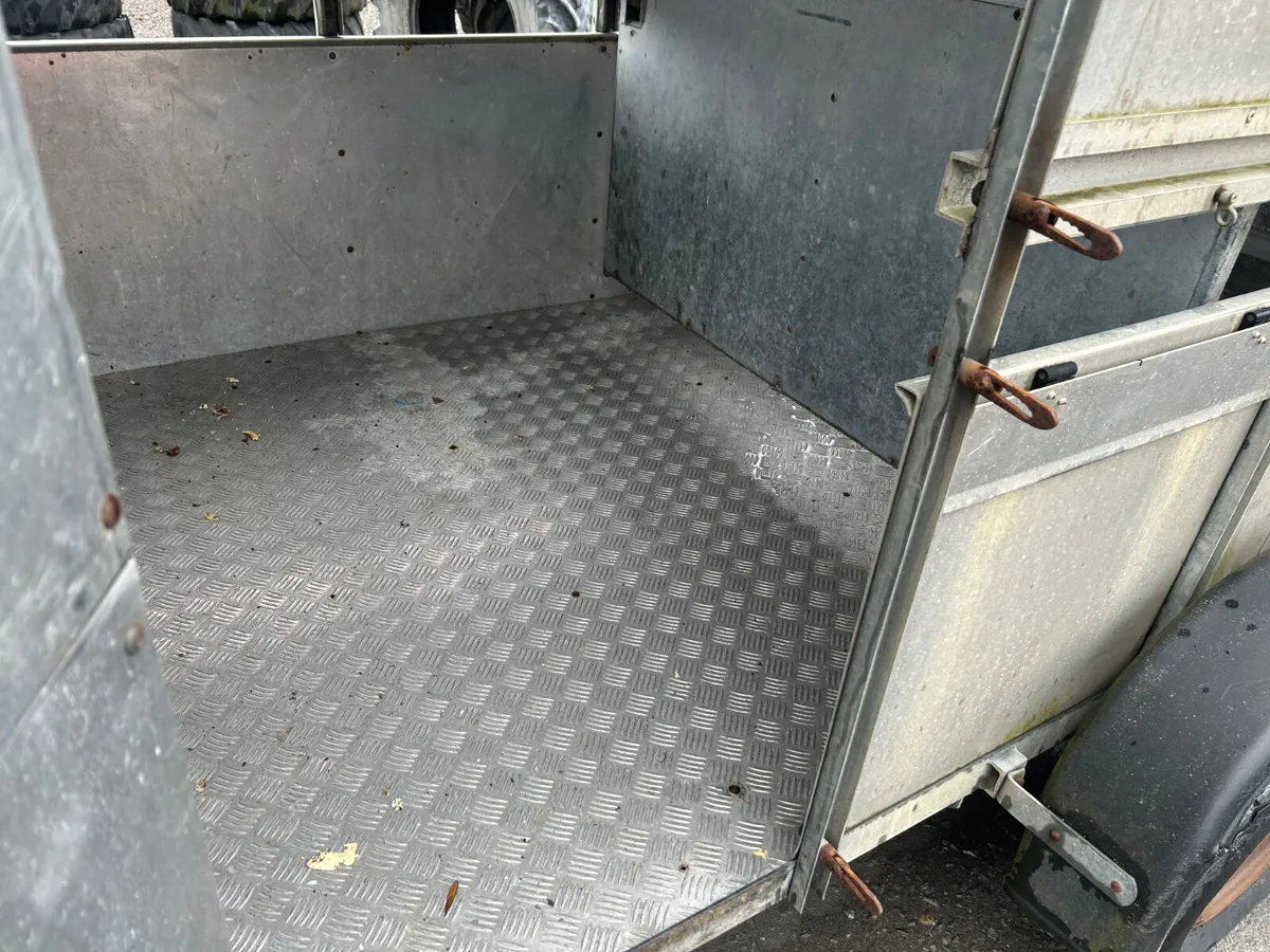 Wessex 10x5 Cattle Trailer - Image 4