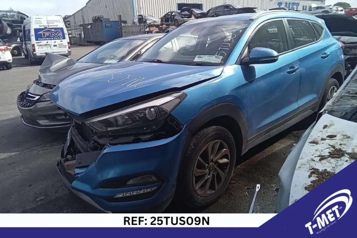 2015 HYUNDAI TUCSON BREAKING FOR PARTS - Image 4