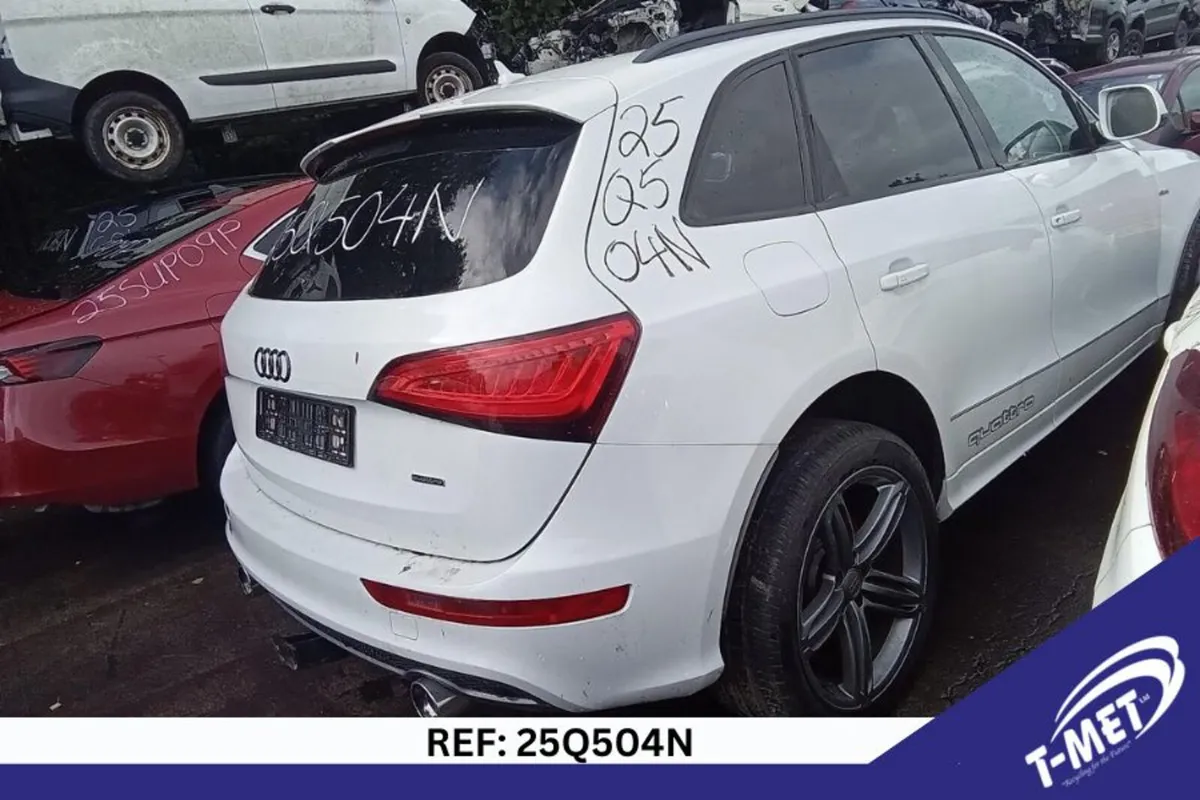 2013 AUDI Q5 BREAKIING FOR PARTS - Image 3