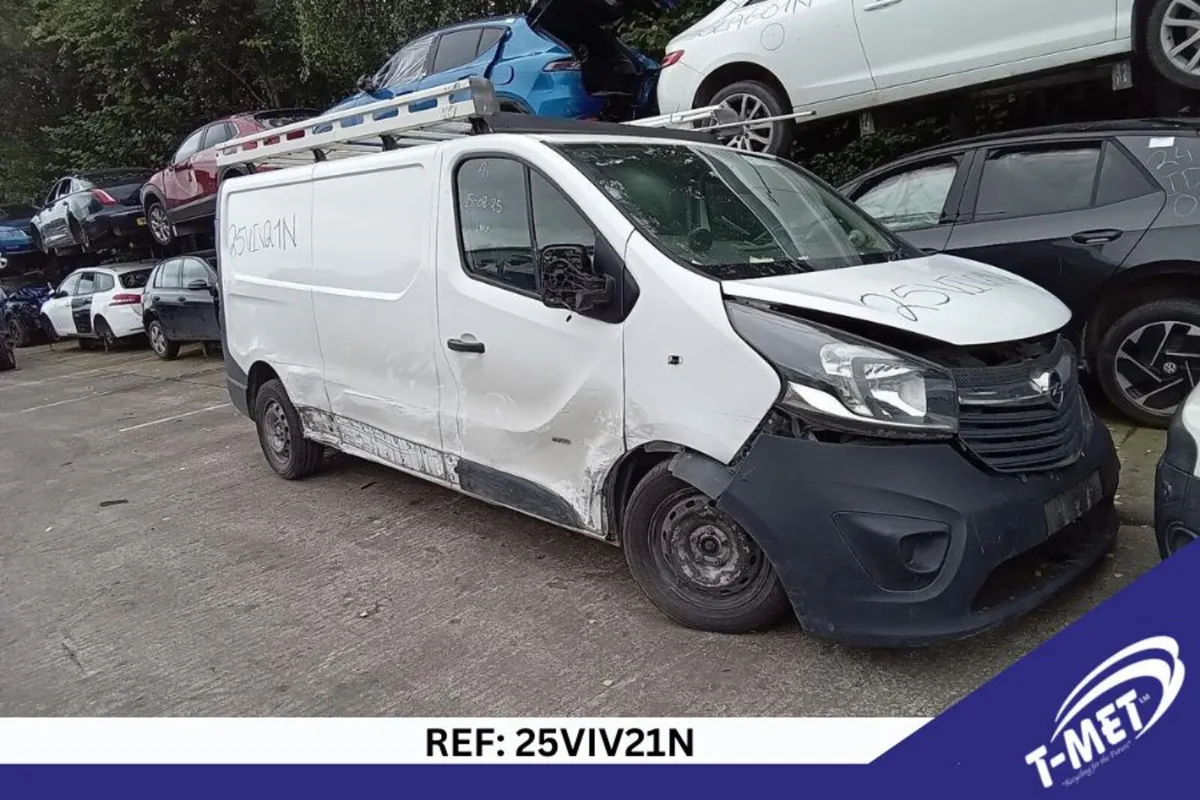 2017 OPEL VIVARO BREAKING FOR PARTS - Image 1