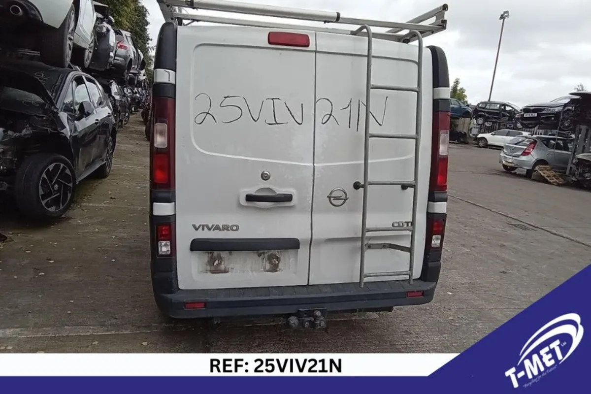2017 OPEL VIVARO BREAKING FOR PARTS - Image 4