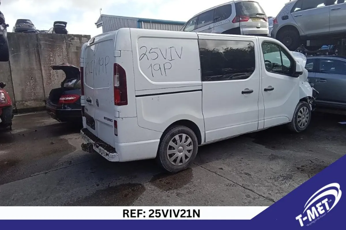2019 VAUXHALL VIVARO BREAKING FOR PARTS - Image 3