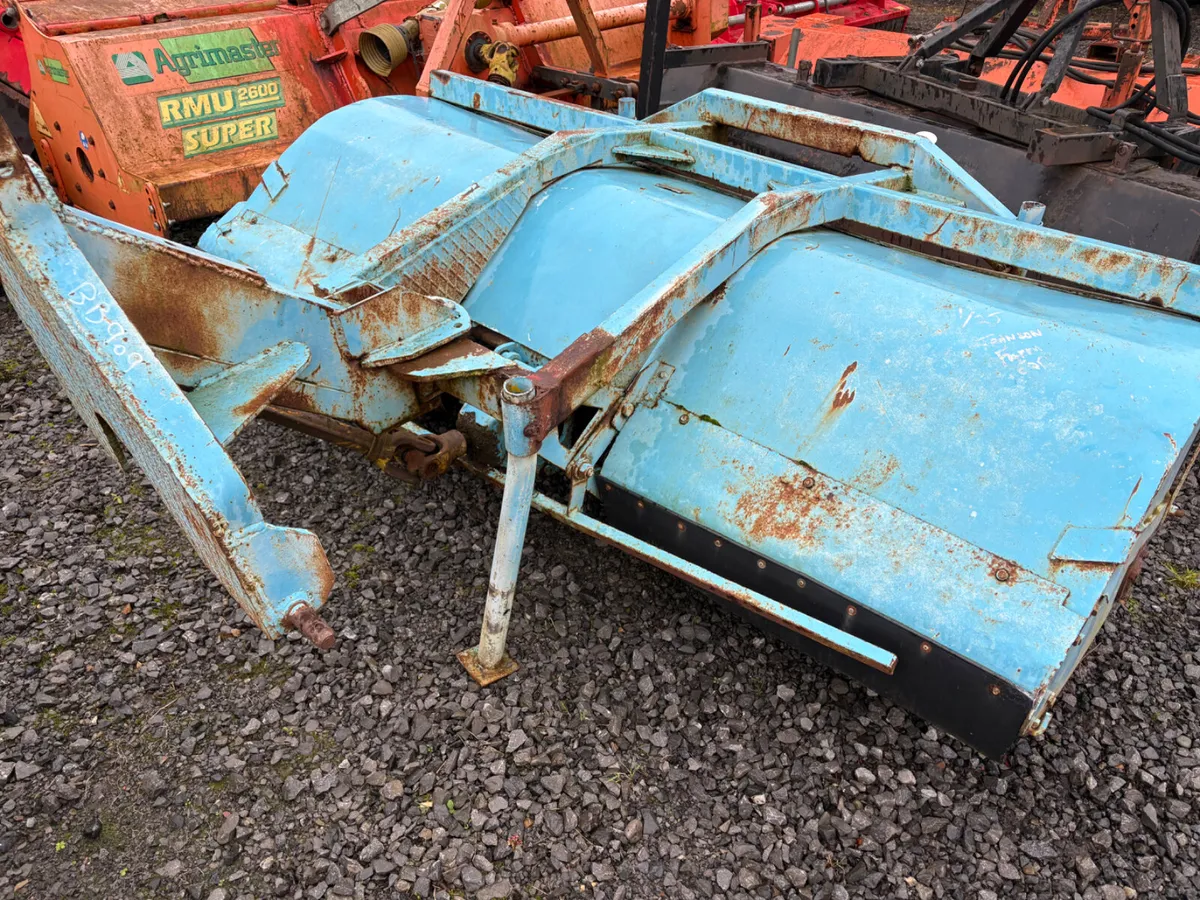 Yard / Road Sweepers - Image 2