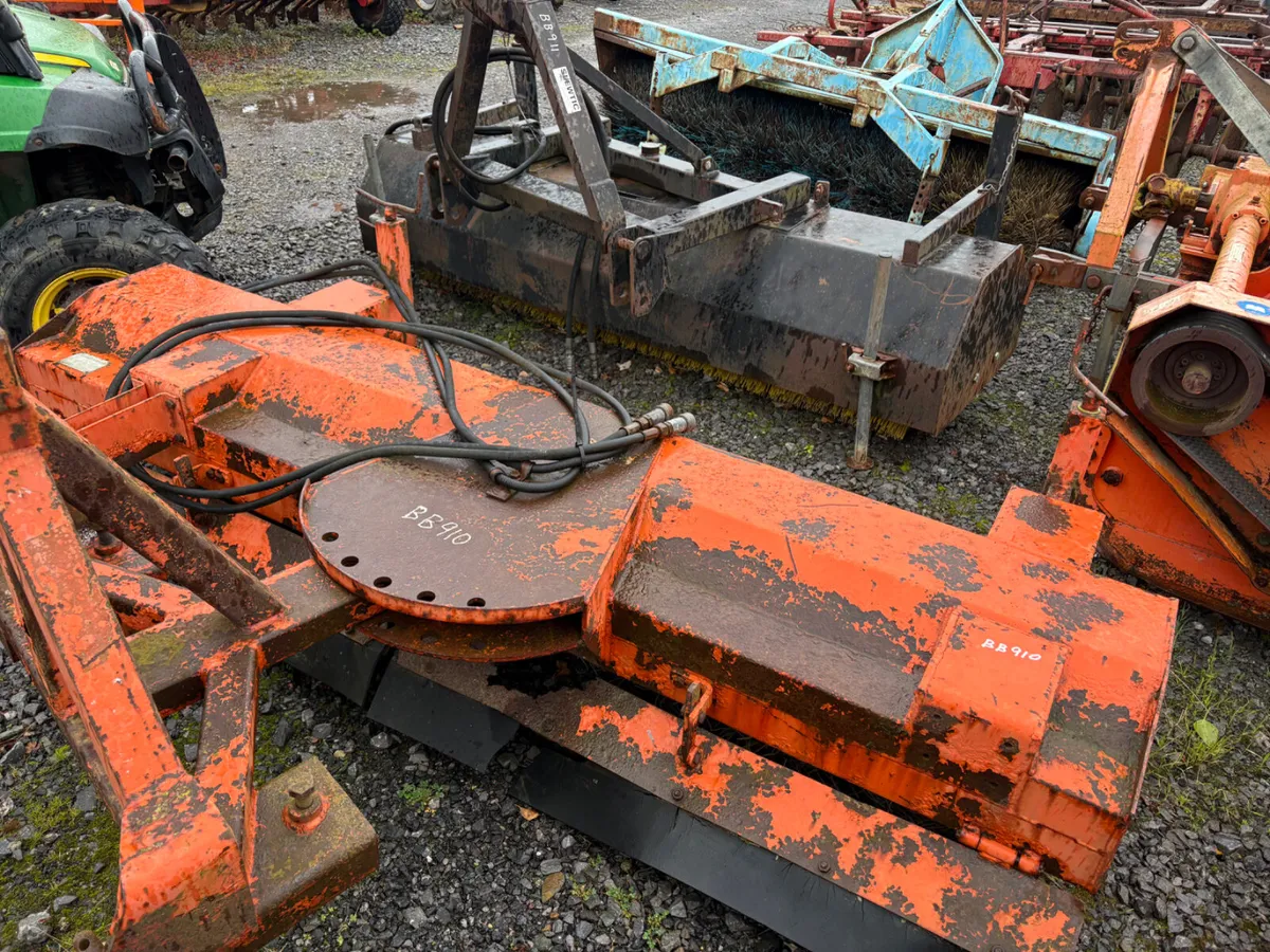 Yard / Road Sweepers - Image 1