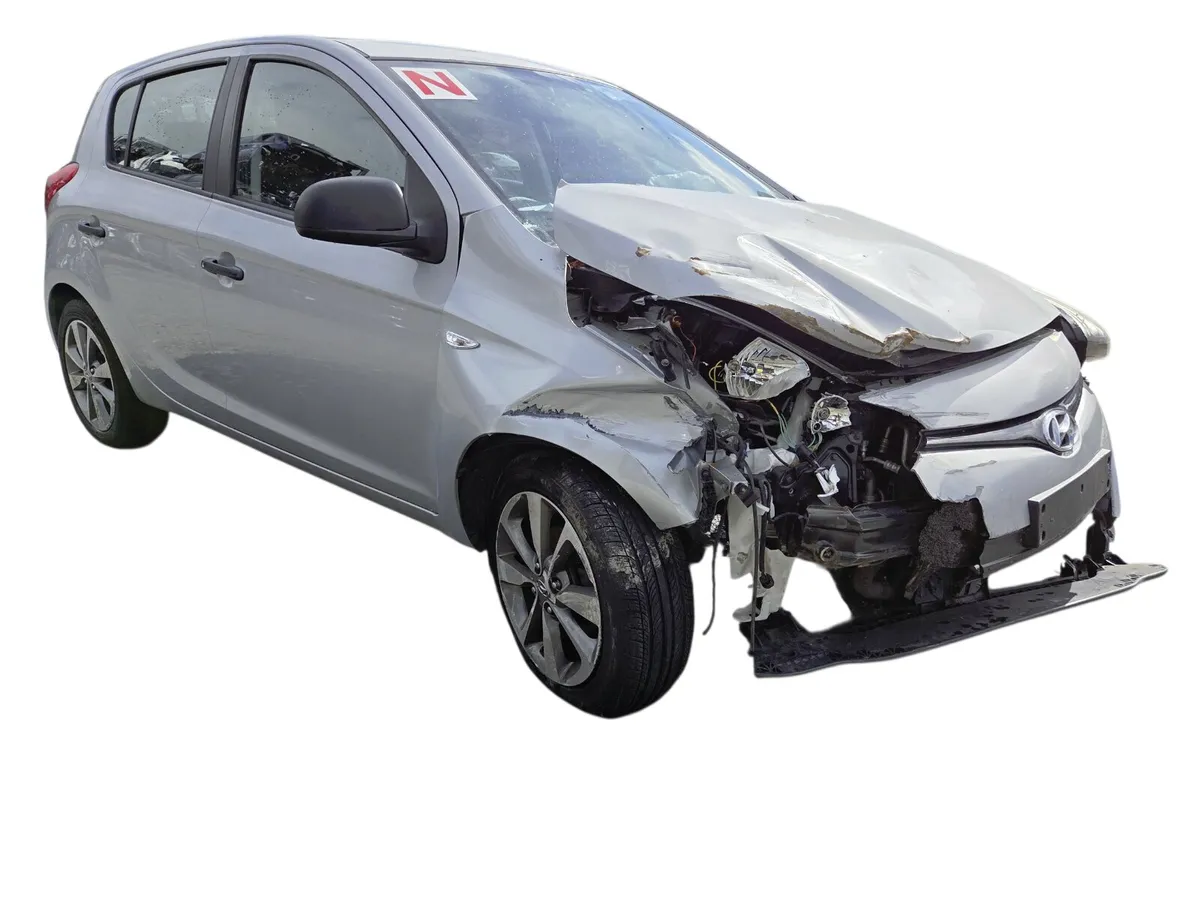 2014 HYUNDAI I20 For Breaking/Dismantling - Image 1