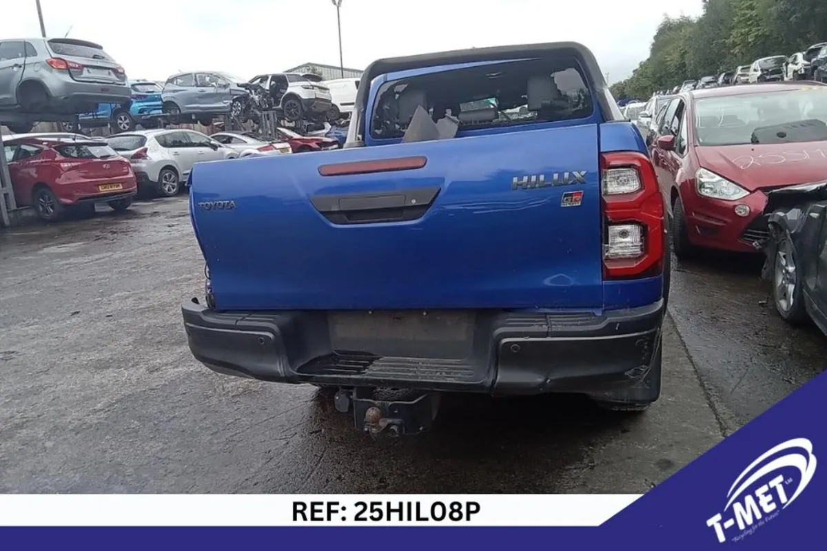 2024 TOYOTA HILUX BREAKING FOR PARTS - Image 2