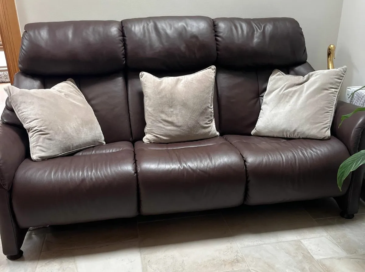 Himolla – 3-Seater Chocolate Brown Leather Couch - Image 1