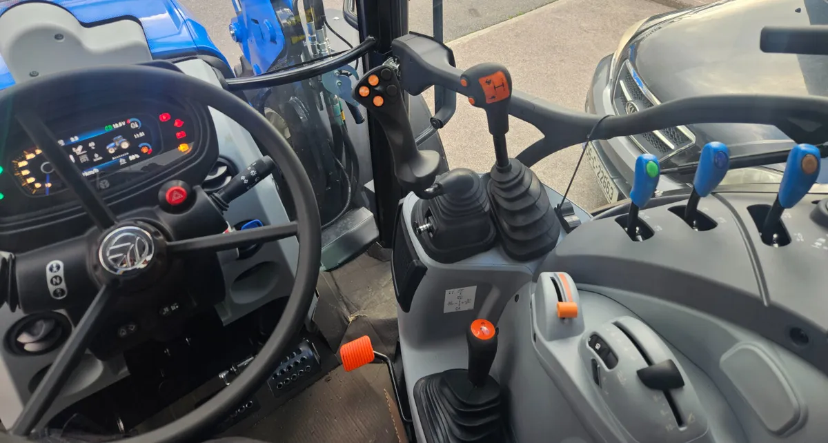 NEW HOLLAND T5.120 - Image 4