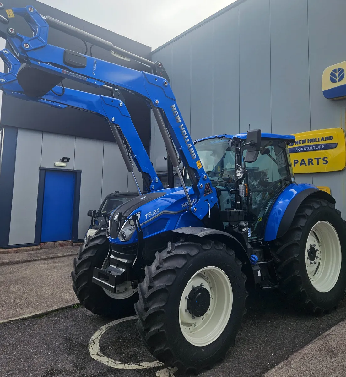 NEW HOLLAND T5.120 - Image 2