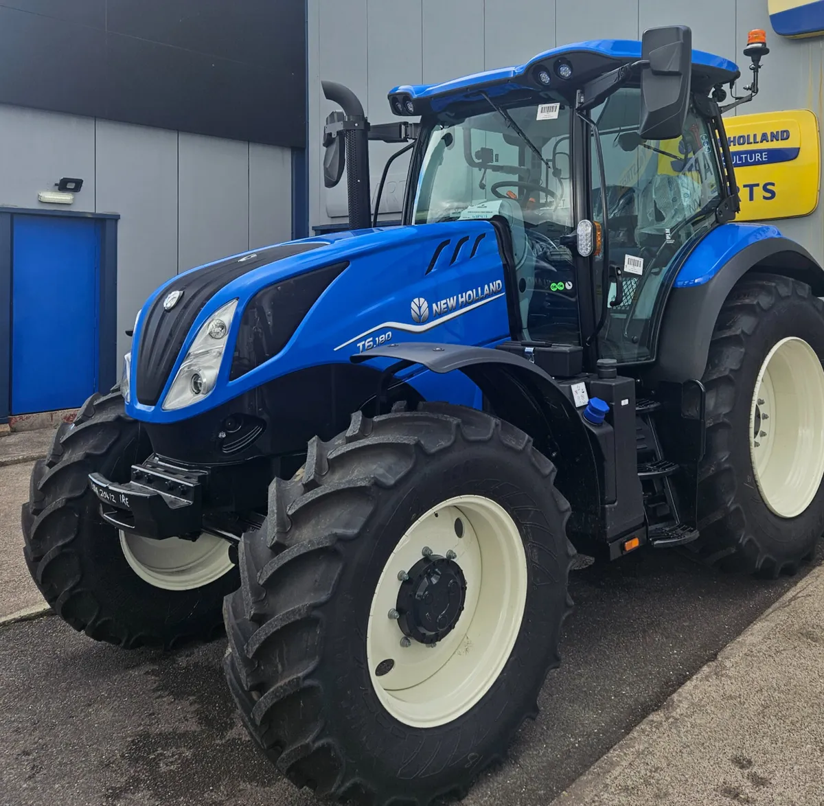 NEW HOLLAND T6.180 - Image 2
