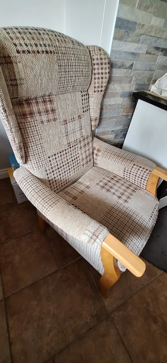 Suite of furniture - Image 2