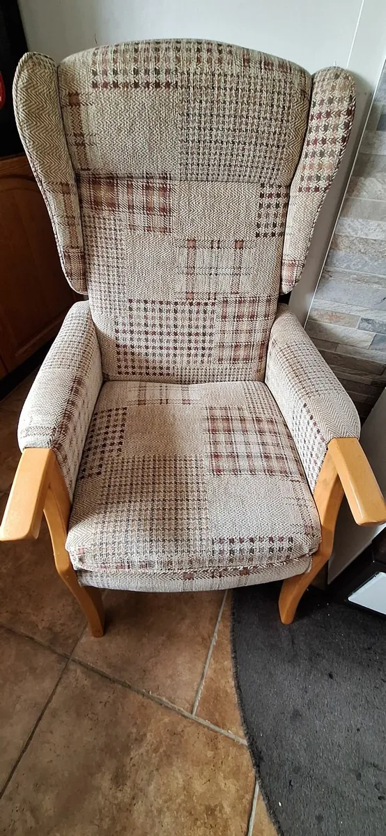 Suite of furniture - Image 4