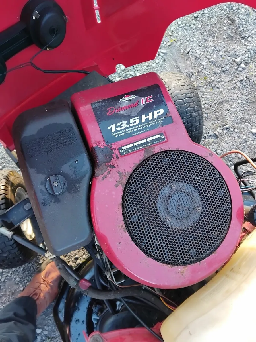 Ride on mower - Image 4