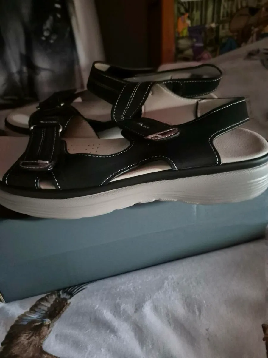 NEW SANDLES - Image 4