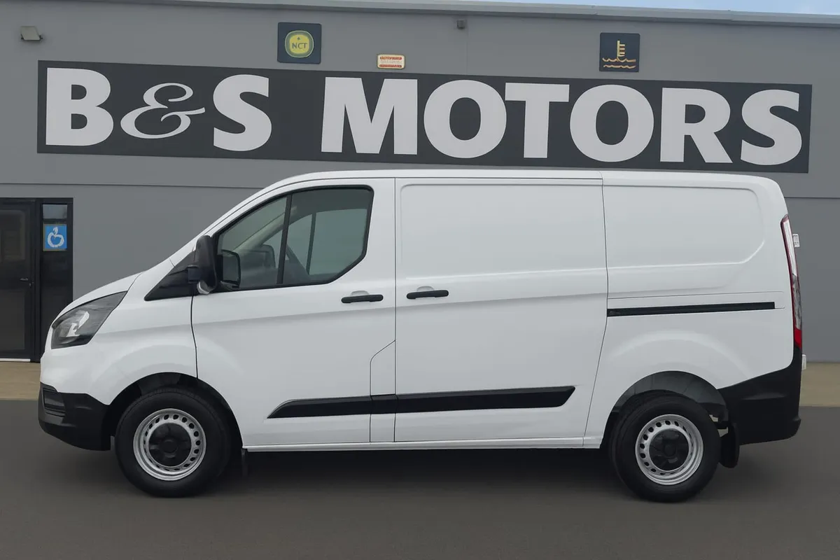 Ford Transit Custom 2022 LOW KMS 6 months warranty - Image 4