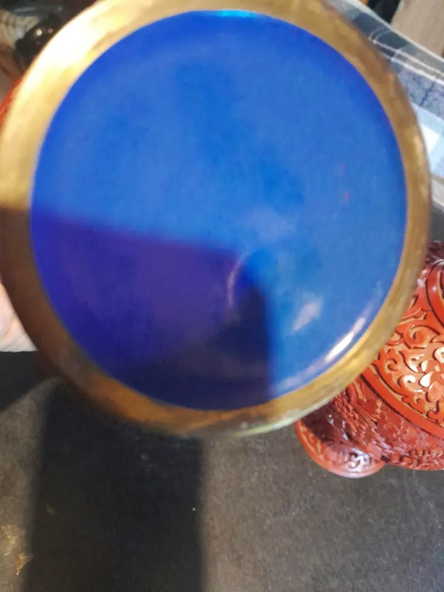 Pair of al Cinnabar blue enamel hand carved vases - Image 3