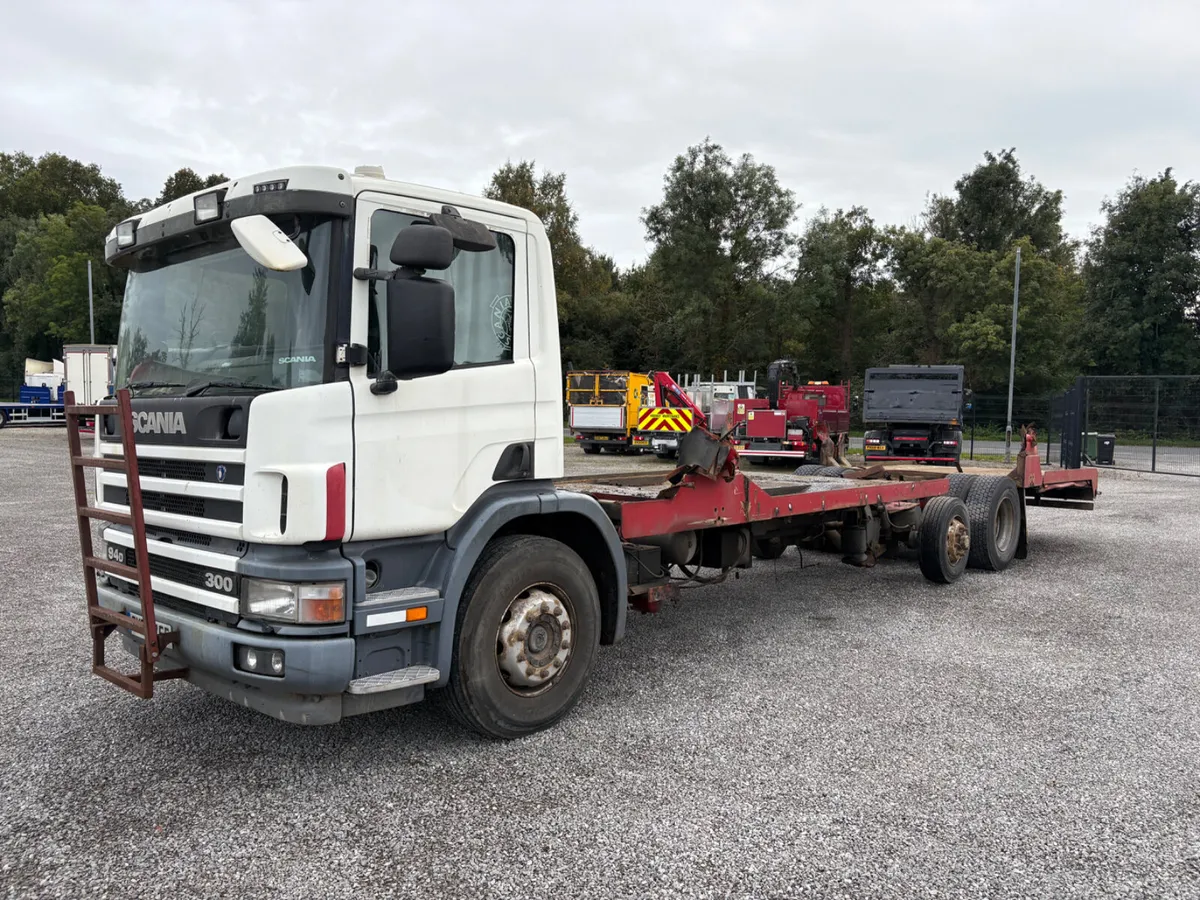 2005 Scania 94D 300 Flatbed - Image 1