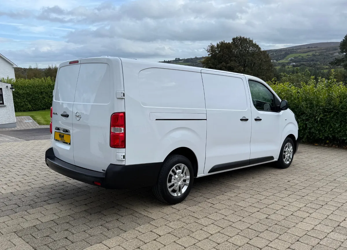 2023 Opel Vivaro Dynamic 2900 LWB 100bhp - Image 4