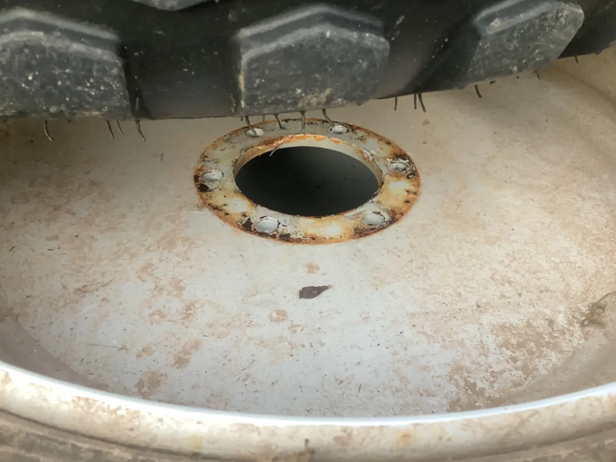 Implement tyres - Image 4