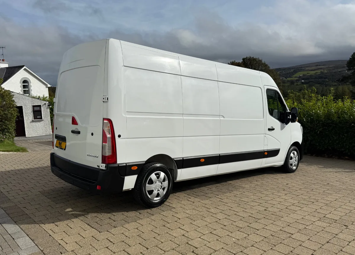 2023 (232reg) Renault Master Business+ 2.3 135bhp - Image 4