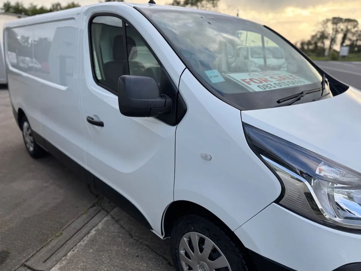 Renault Trafic 2021 - Image 2