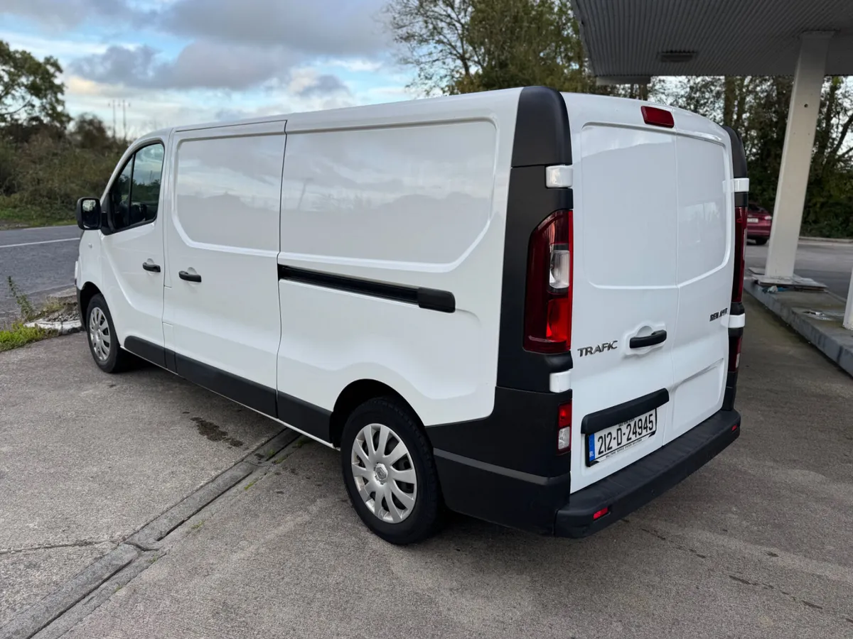 Renault Trafic 2021 - Image 4