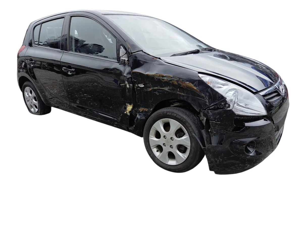 2011 HYUNDAI I20 For Breaking/Dismantling - Image 1