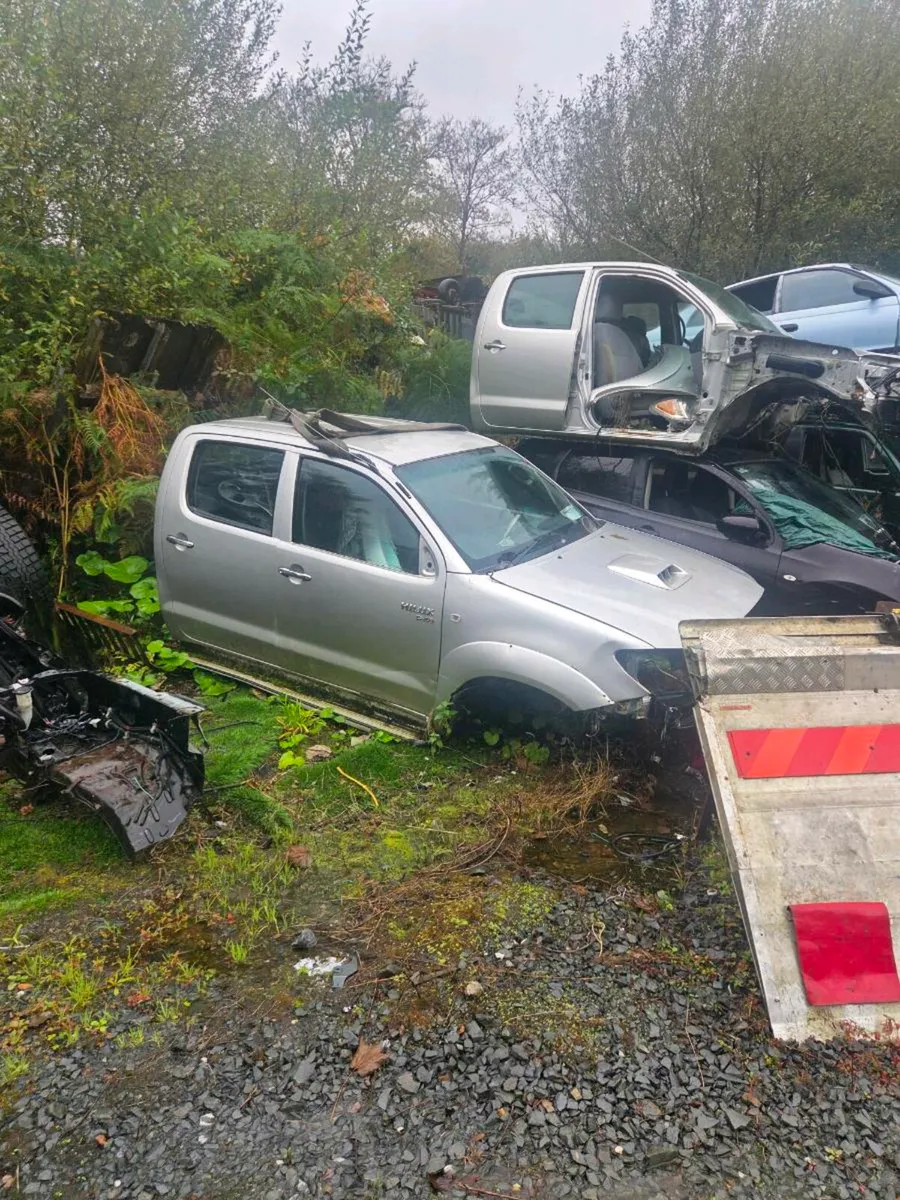 Toyota hilux - Image 2