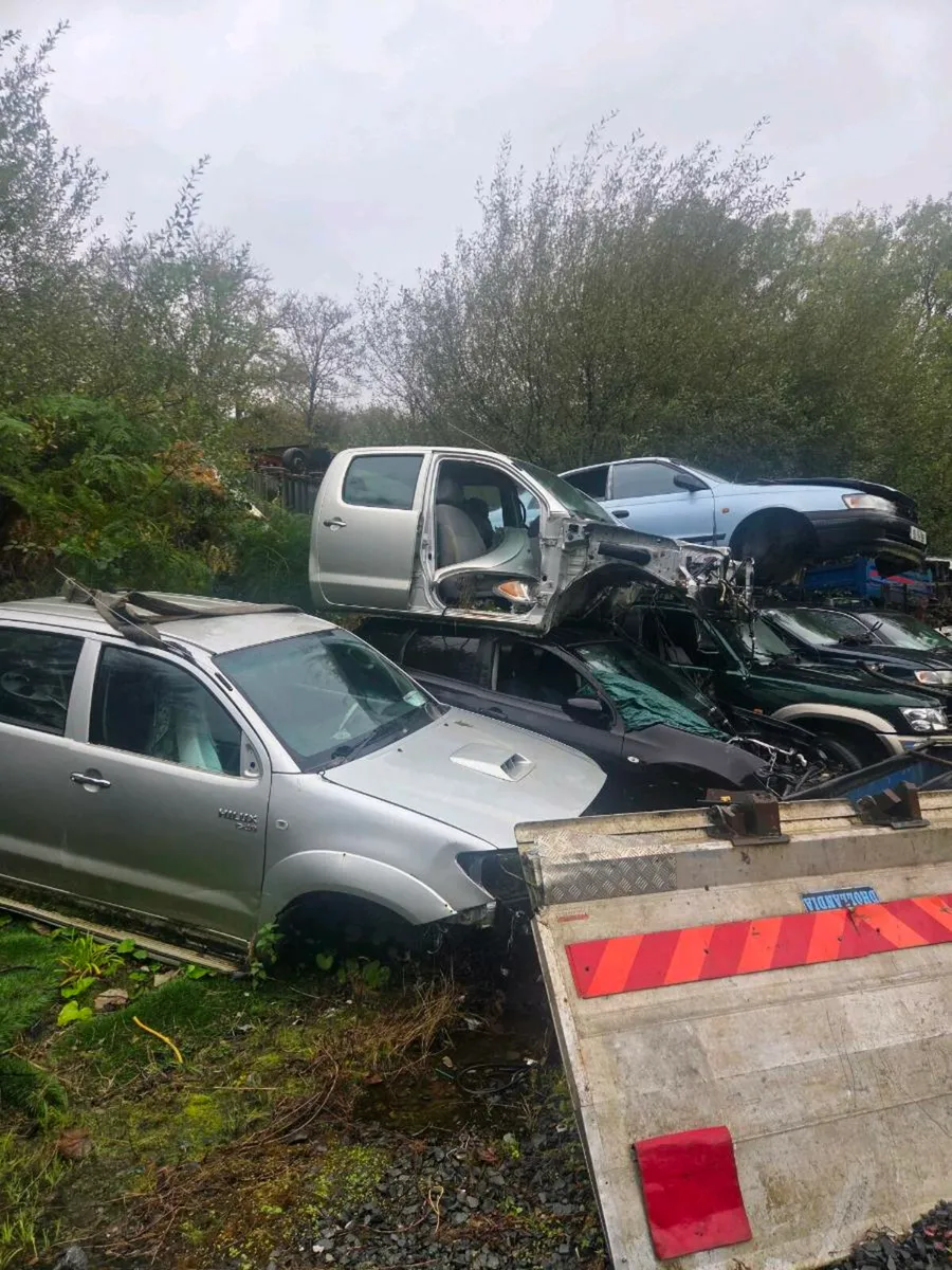 Toyota hilux - Image 4