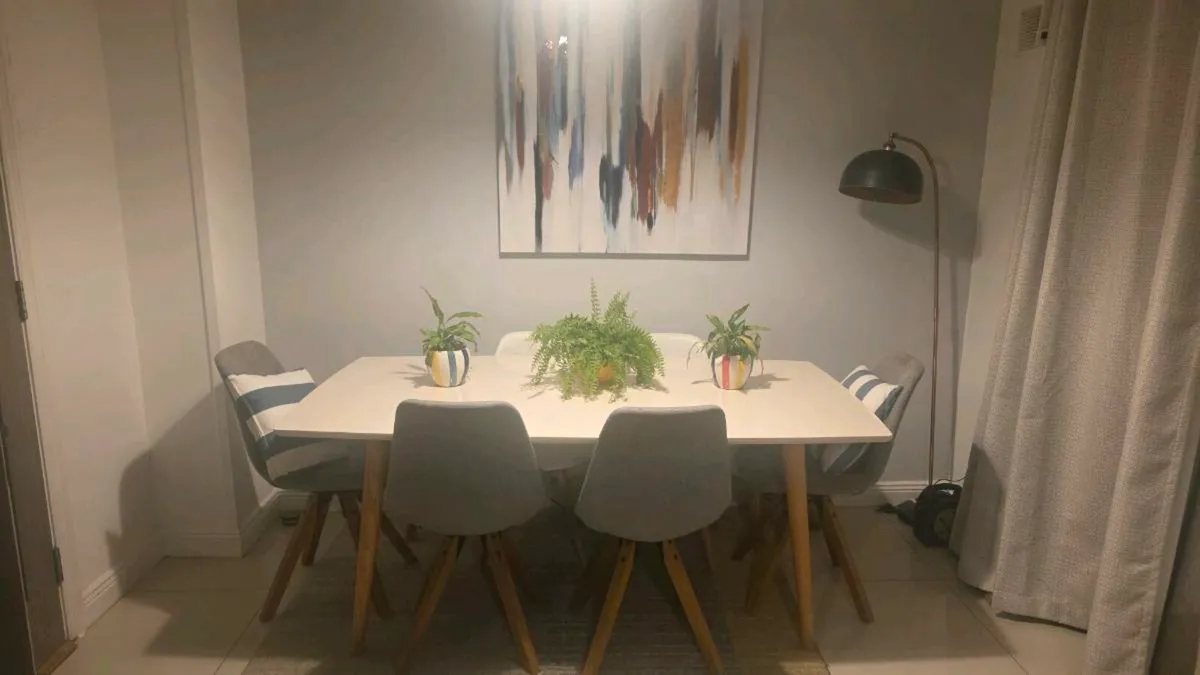 Dining table & 6 chairs - Image 3