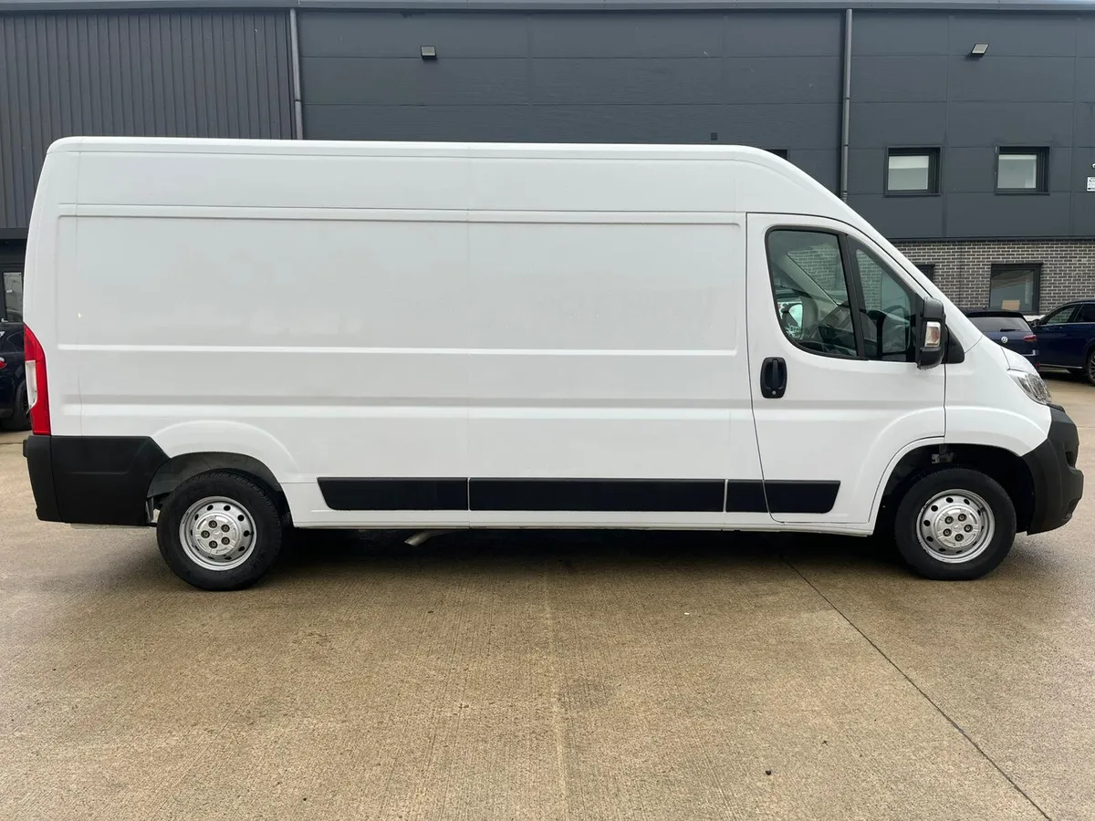April 2022 Vauxhall Movano Medium Roof LWB - Image 2
