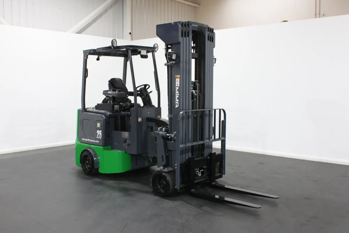 MiMA MJ25 2.5T Articulated Forklift , 4 Stage Mast - Image 1