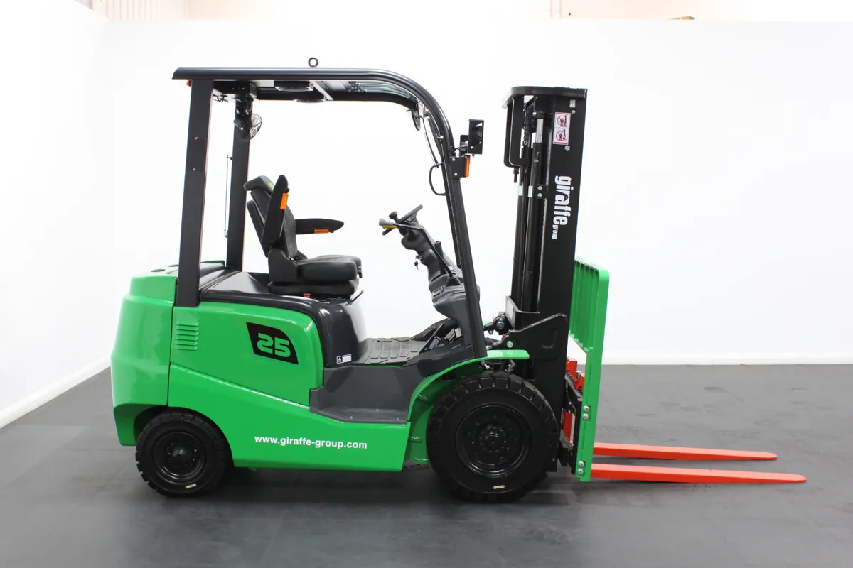 giraffe GBL25 2.5T Lithium Electric Forklift - Image 4
