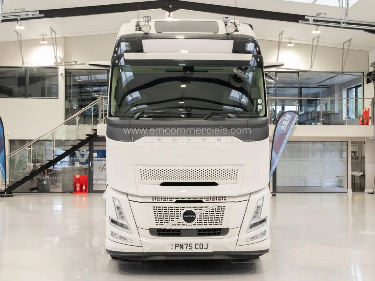 2025 (75) VOLVO FH 540 AERO GLOBETROTTER XL 6X2 MI - Image 2